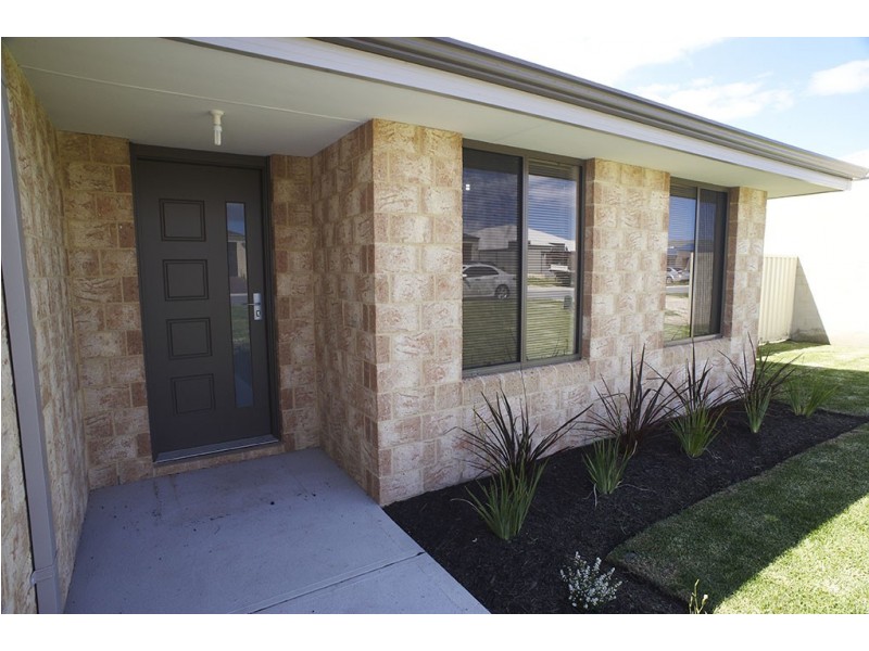 5 Dorado Bend, Mckail WA 6330