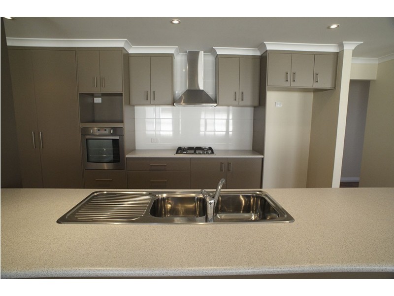 5 Dorado Bend, Mckail WA 6330