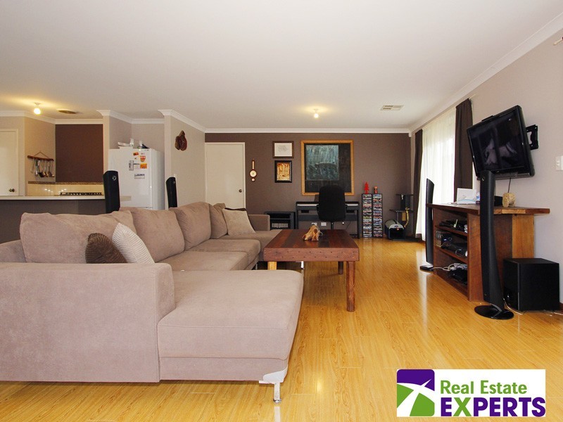 4 Tuross Way, Ellenbrook WA 6069