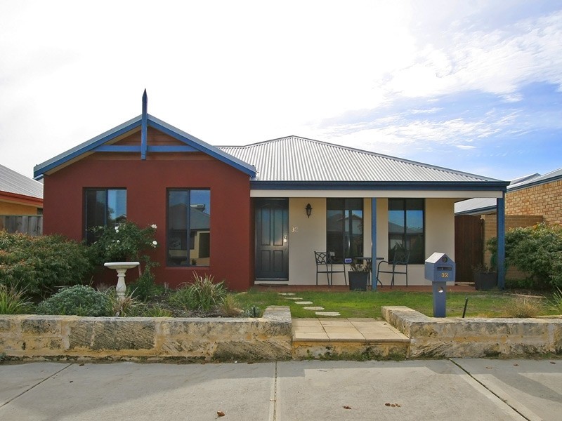 32 Larrawa Circle, Ellenbrook WA 6069