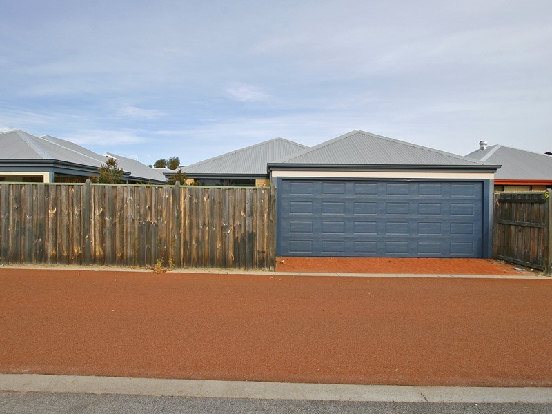 32 Larrawa Circle, Ellenbrook WA 6069