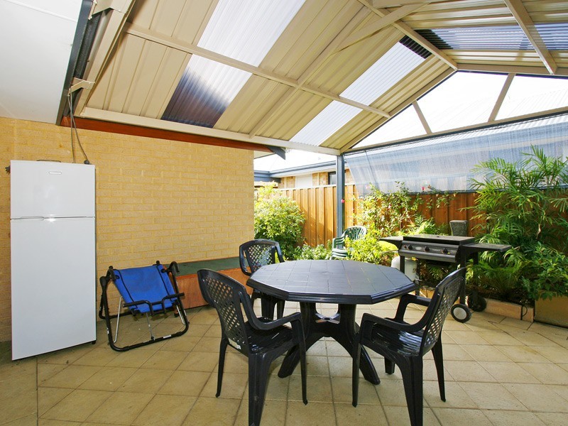 32 Larrawa Circle, Ellenbrook WA 6069