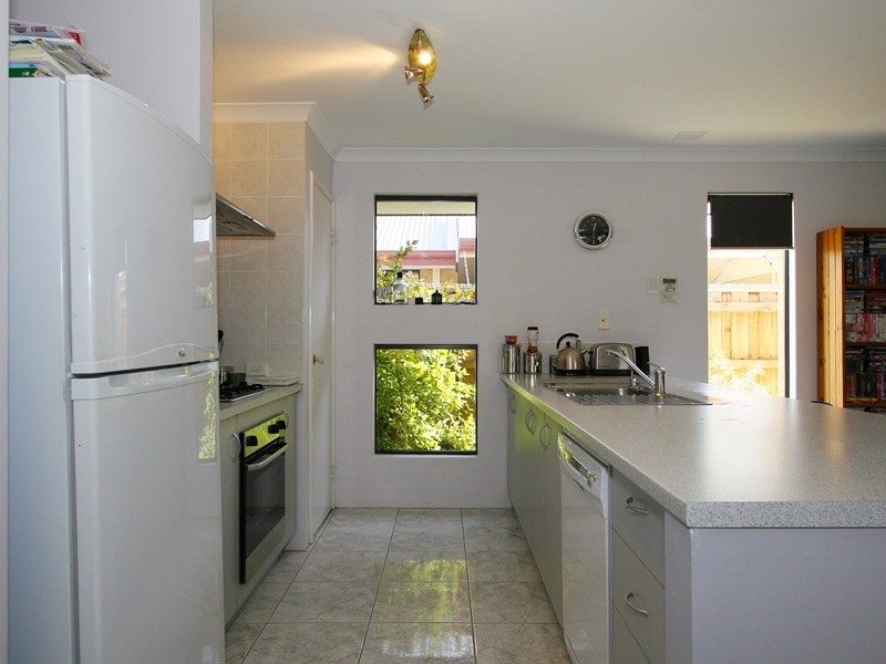 32 Larrawa Circle, Ellenbrook WA 6069