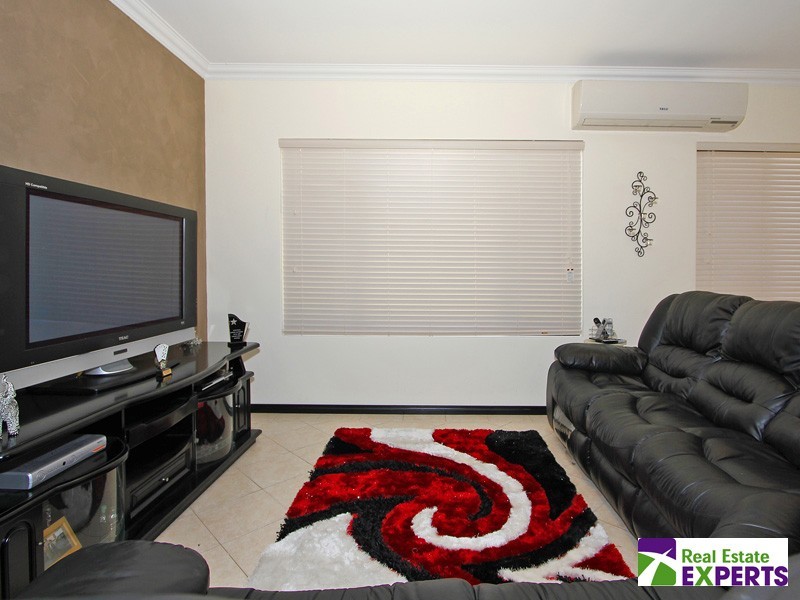 8 Carlo Pass, Ellenbrook WA 6069