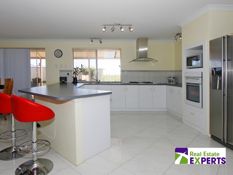7 Tuross Way, Ellenbrook WA 6069
