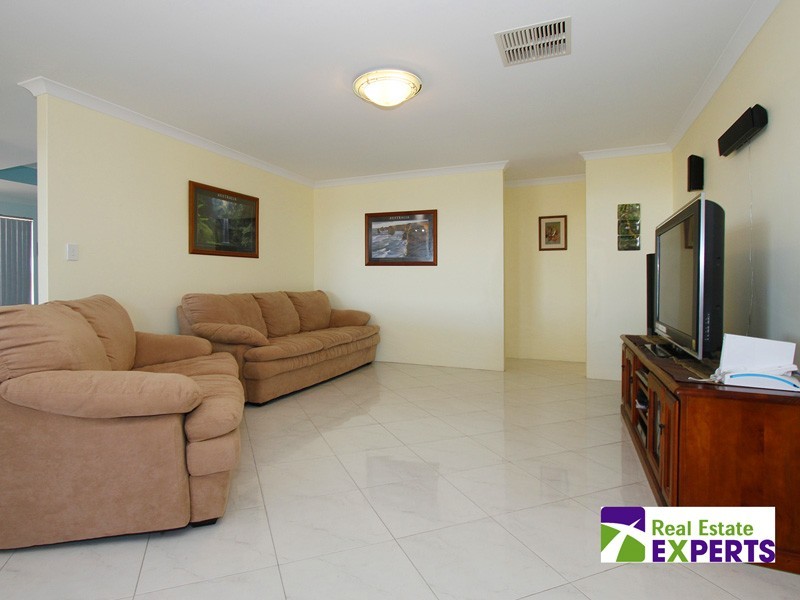 7 Tuross Way, Ellenbrook WA 6069