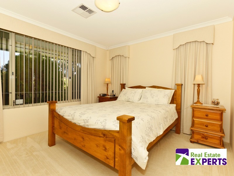 35 Star Bush Crescent, Ellenbrook WA 6069