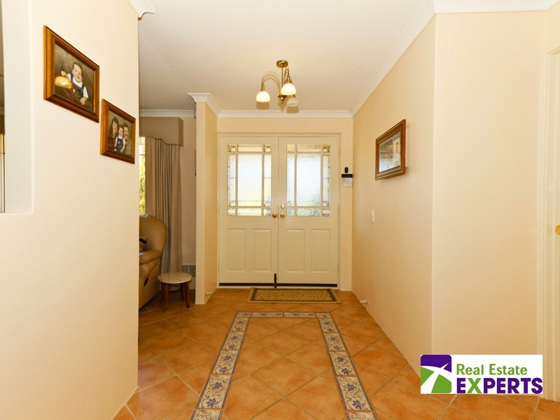 35 Star Bush Crescent, Ellenbrook WA 6069