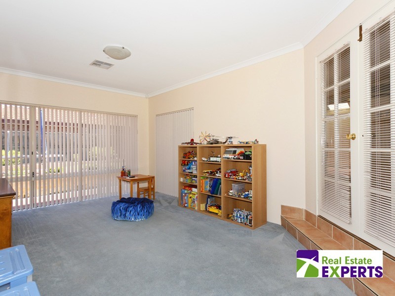 35 Star Bush Crescent, Ellenbrook WA 6069