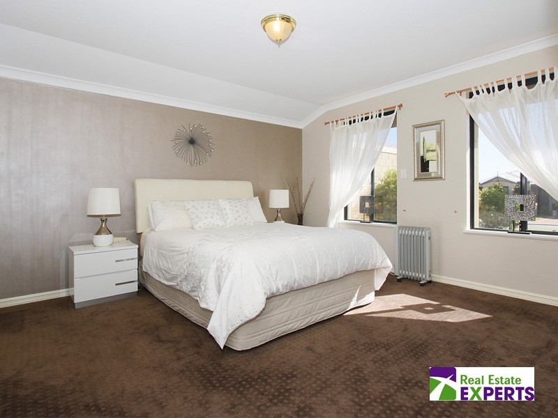 12 Rocklea Crescent, Ellenbrook WA 6069