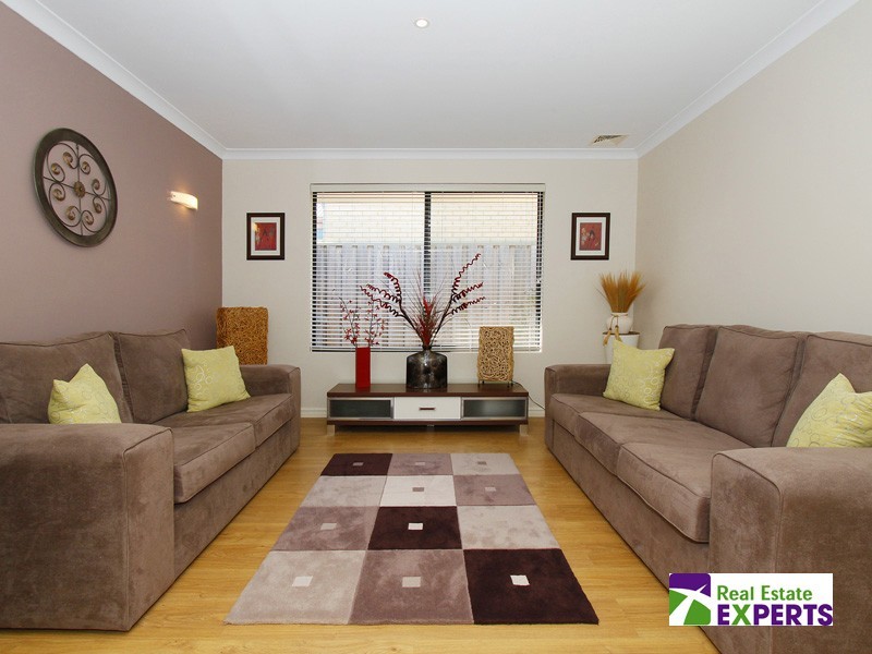 12 Rocklea Crescent, Ellenbrook WA 6069