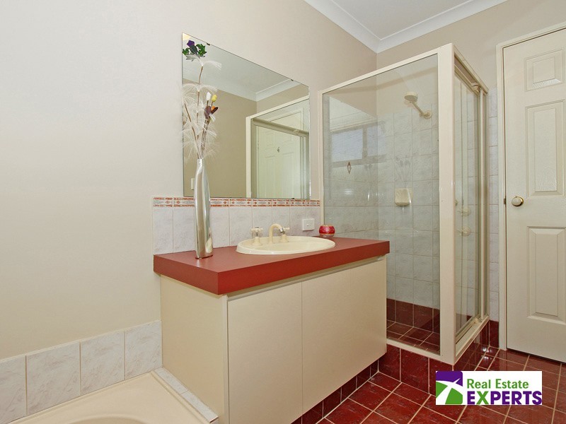 12 Rocklea Crescent, Ellenbrook WA 6069