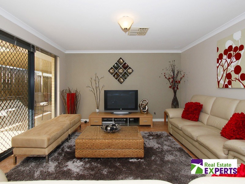 12 Rocklea Crescent, Ellenbrook WA 6069