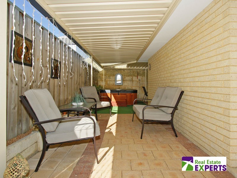 12 Rocklea Crescent, Ellenbrook WA 6069