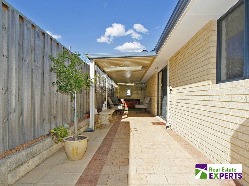 12 Rocklea Crescent, Ellenbrook WA 6069