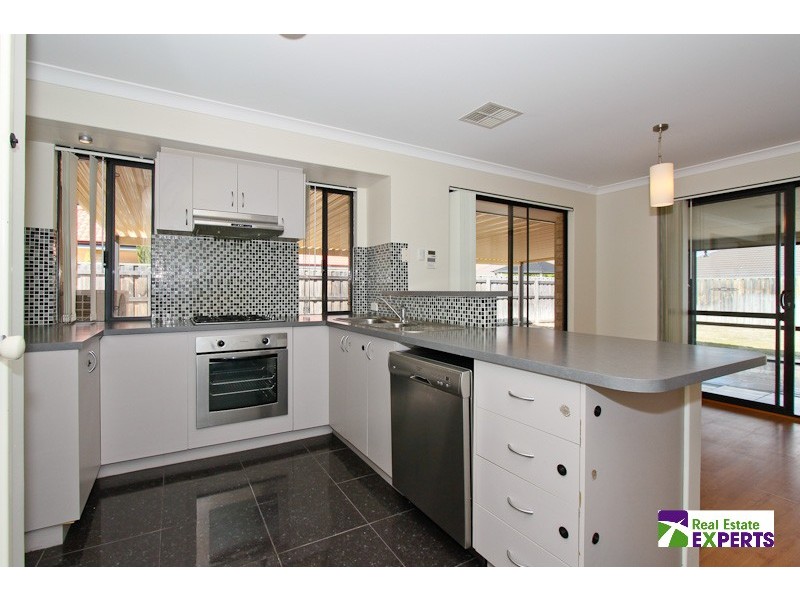 8 Delmage Circle, Ellenbrook WA 6069