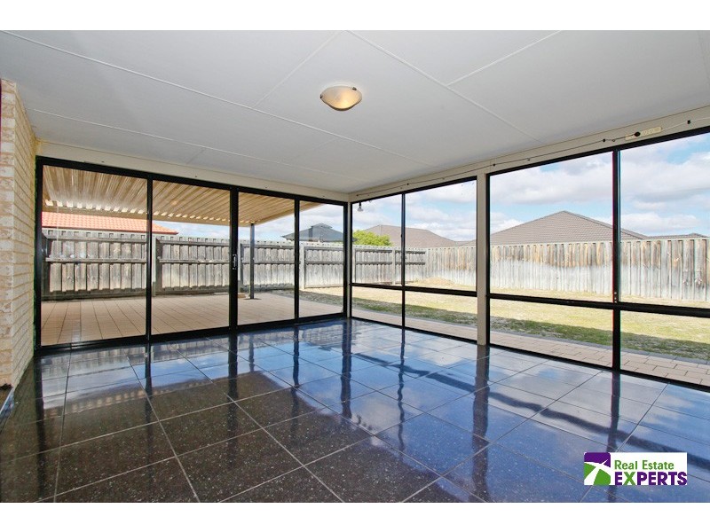 8 Delmage Circle, Ellenbrook WA 6069