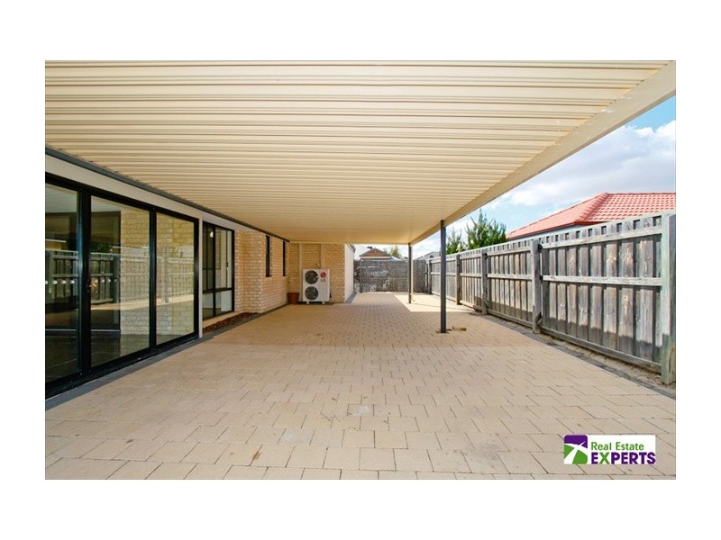 8 Delmage Circle, Ellenbrook WA 6069