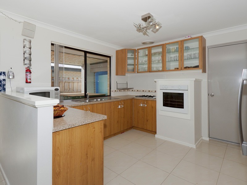 40 Parnham Avenue, Ellenbrook WA 6069