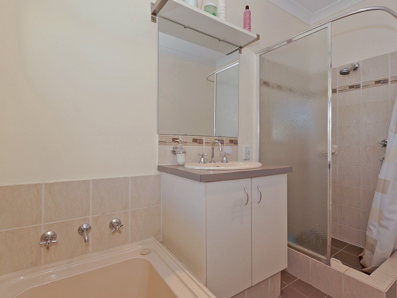 40 Parnham Avenue, Ellenbrook WA 6069
