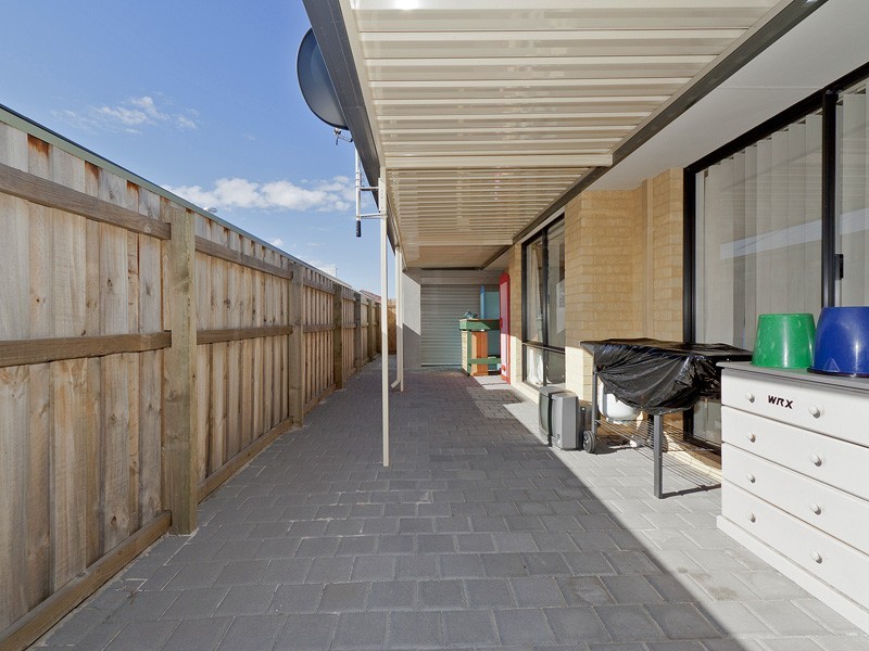 40 Parnham Avenue, Ellenbrook WA 6069