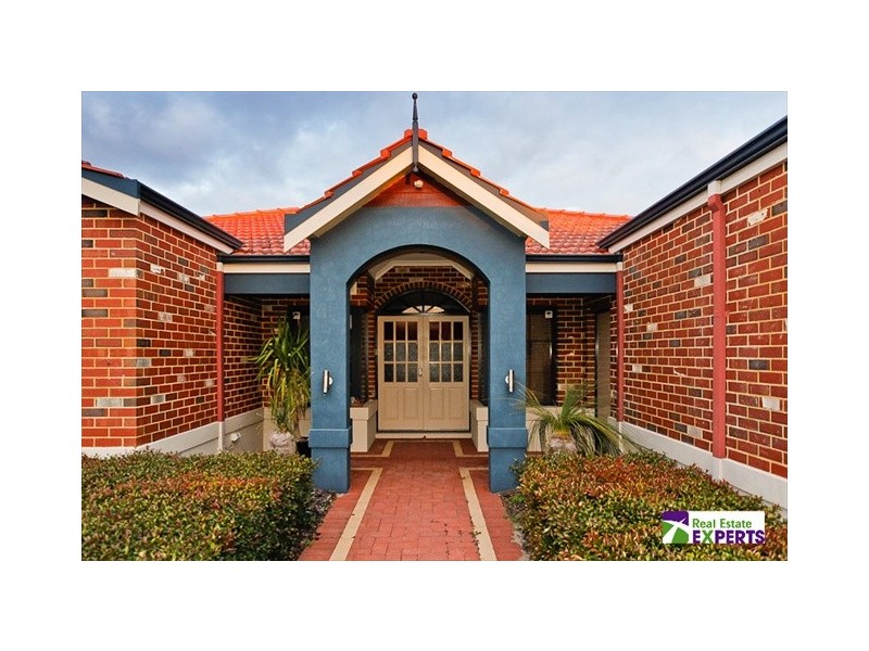 10 Garran Loop, Henley Brook WA 6055