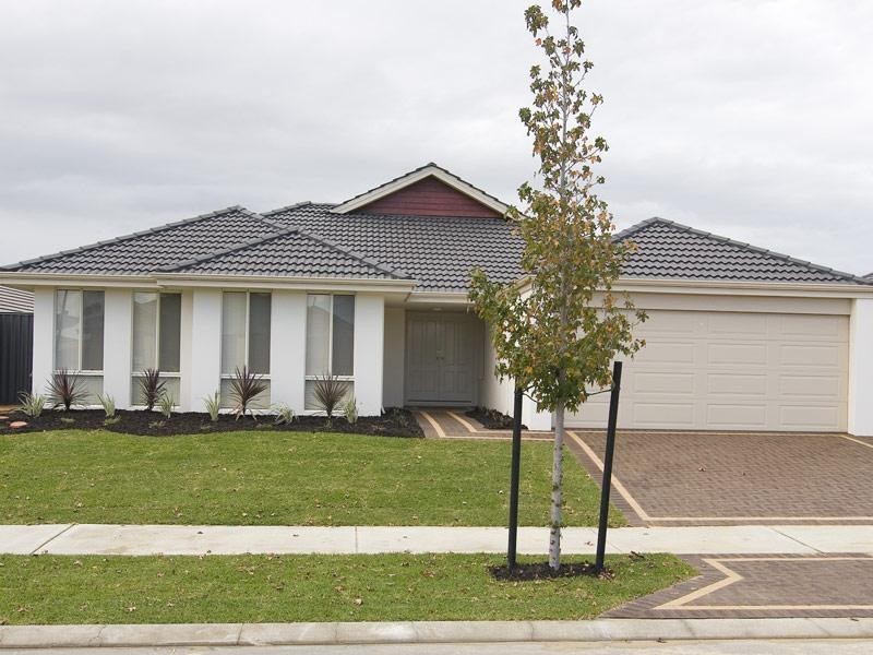 18 Whitehart Entrance, Ellenbrook WA 6069