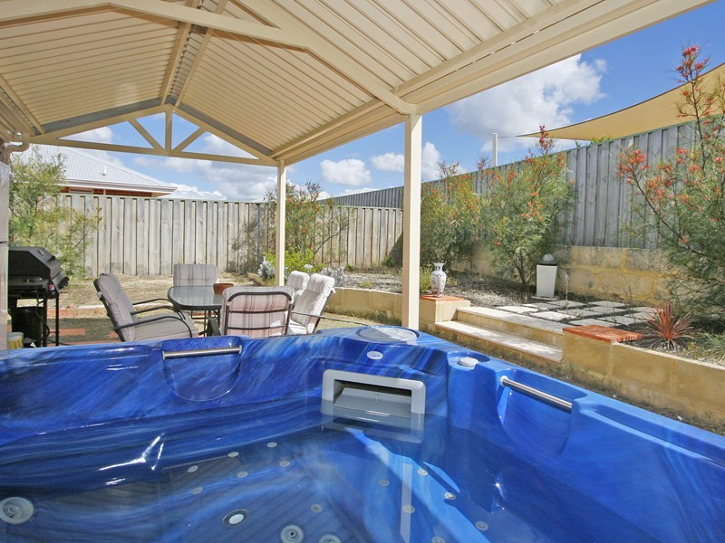 32 Withnell Drive, Ellenbrook WA 6069