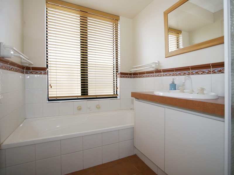 9 Portofino Turn, Ellenbrook WA 6069