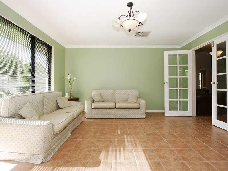 9 Portofino Turn, Ellenbrook WA 6069