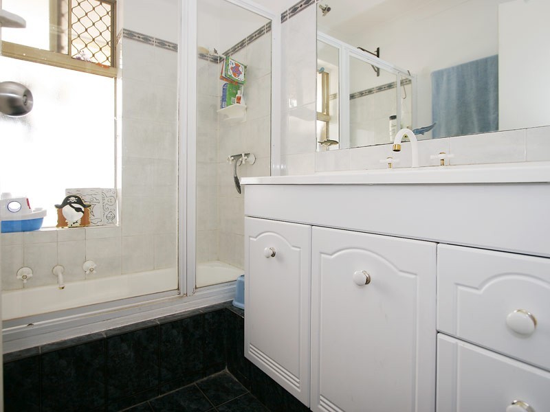 12 Ewart Grove, Midland WA 6056