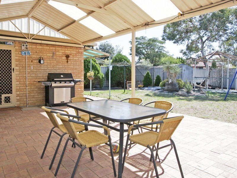 12 Ewart Grove, Midland WA 6056