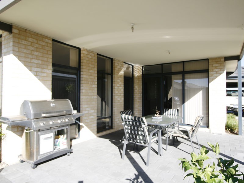 48 Westgrove Drive, Ellenbrook WA 6069