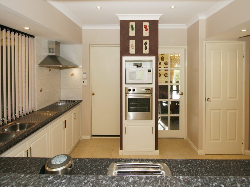 5 Whistler Court, Ellenbrook WA 6069