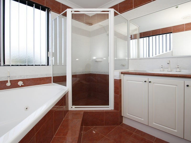 5 Whistler Court, Ellenbrook WA 6069