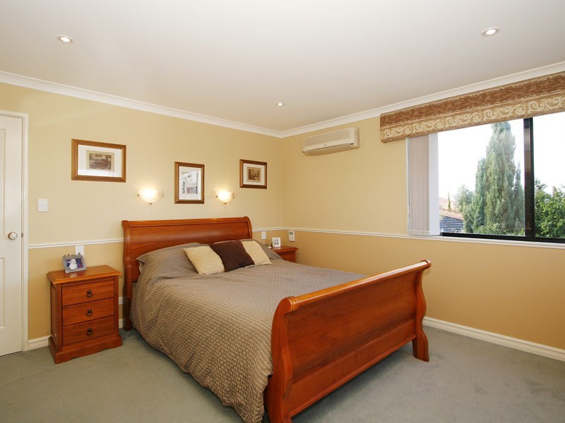 5 Whistler Court, Ellenbrook WA 6069