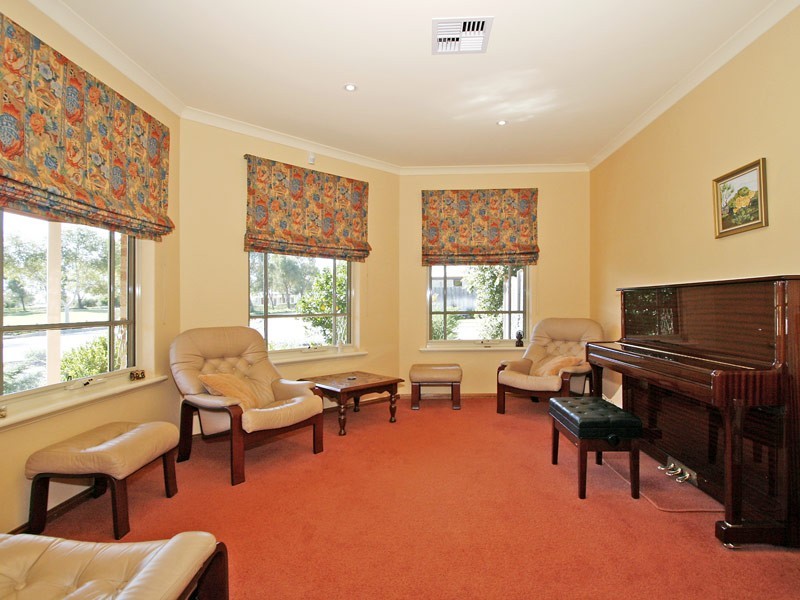 9 Anna Plains Circle, Ellenbrook WA 6069