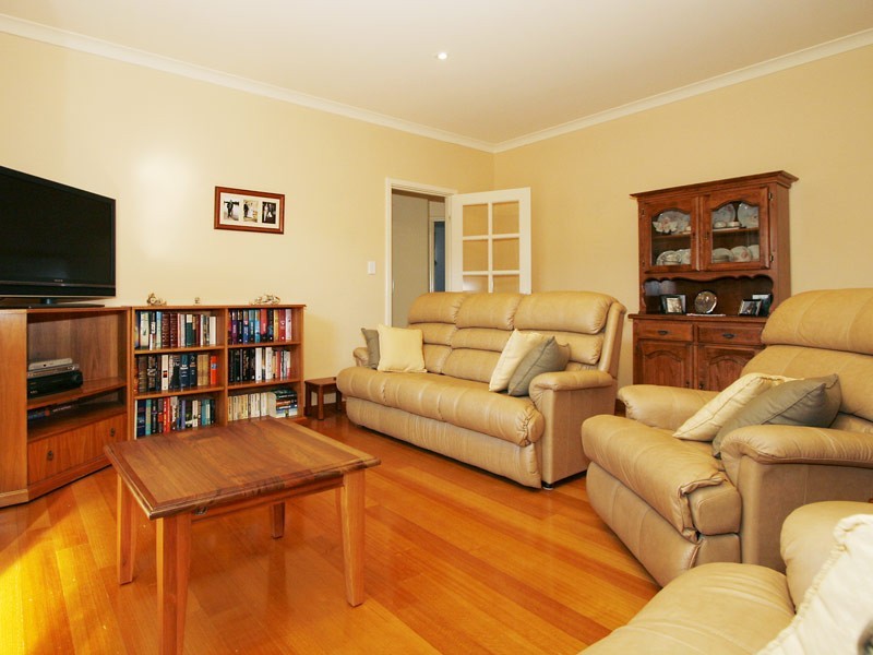 9 Anna Plains Circle, Ellenbrook WA 6069