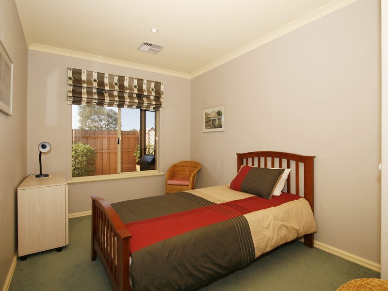 9 Anna Plains Circle, Ellenbrook WA 6069