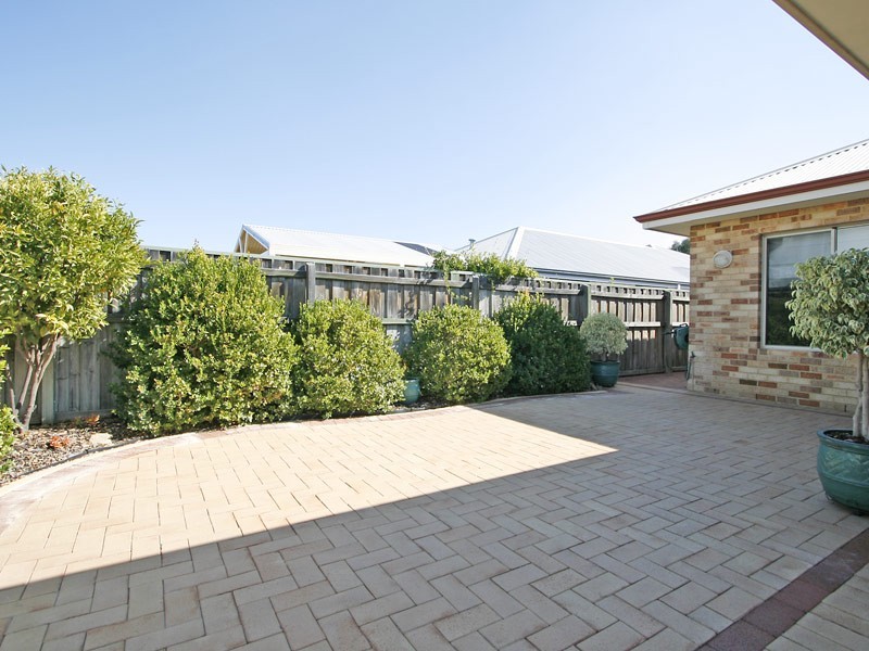 9 Anna Plains Circle, Ellenbrook WA 6069