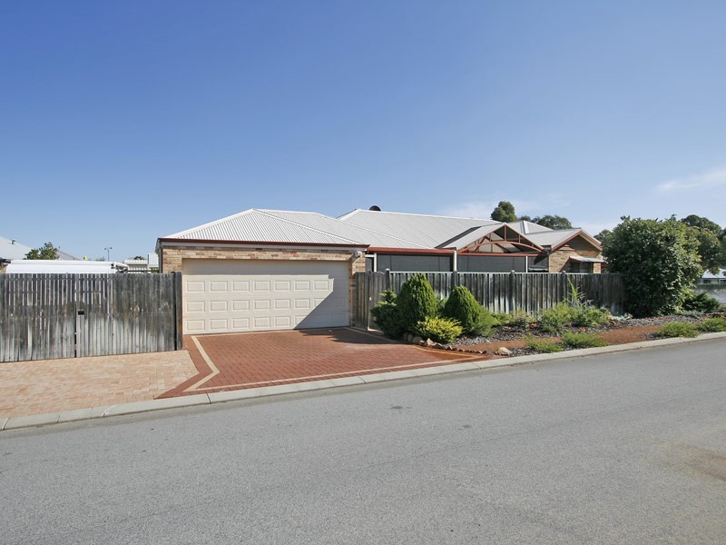 9 Anna Plains Circle, Ellenbrook WA 6069