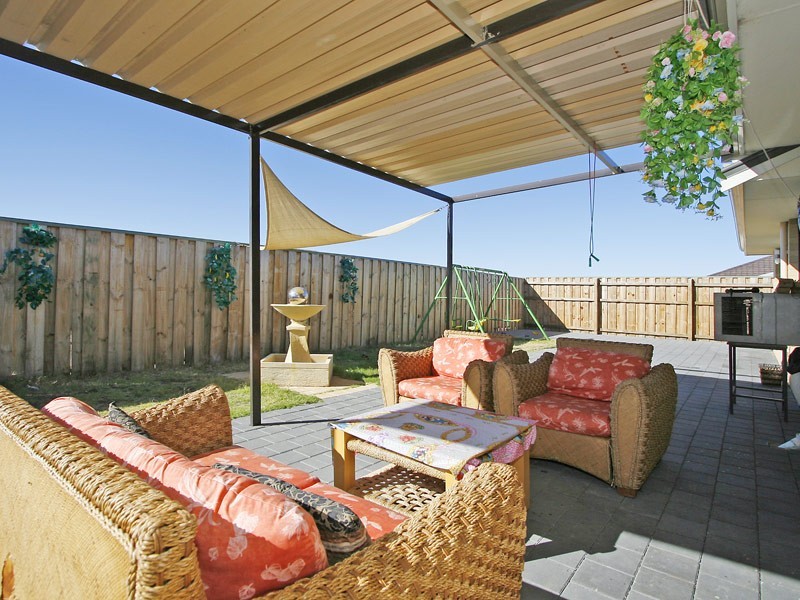 11 Ardmore Parade, Ellenbrook WA 6069