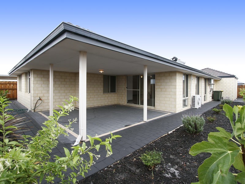 17 Ardmore Parade, Ellenbrook WA 6069