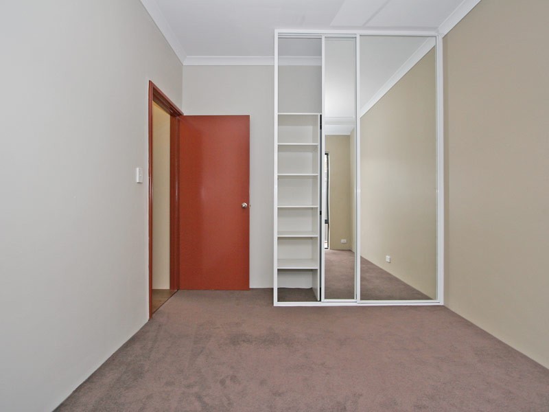 2 Vaspar Link, Aveley WA 6069