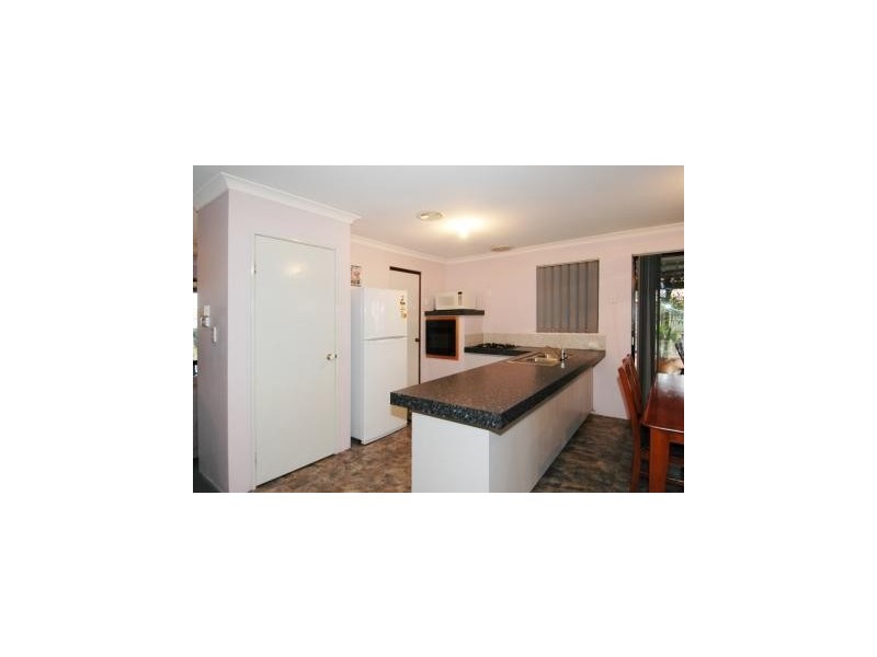 2 Millstream Grove, Ellenbrook WA 6069