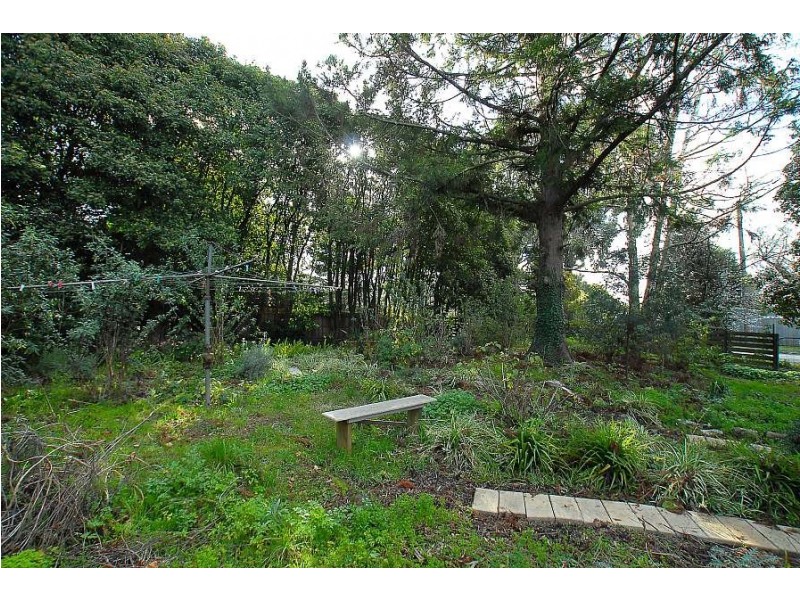 12 Moxhams Rd (Enter via Stanley St), Monbulk VIC 3793