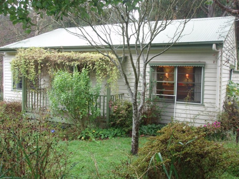 218 Mt Dandenong Tourist Rd, Ferny Creek VIC 3786