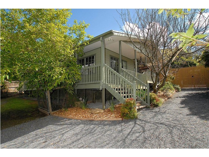 98 Quinn Crescent, Mount Evelyn VIC 3796