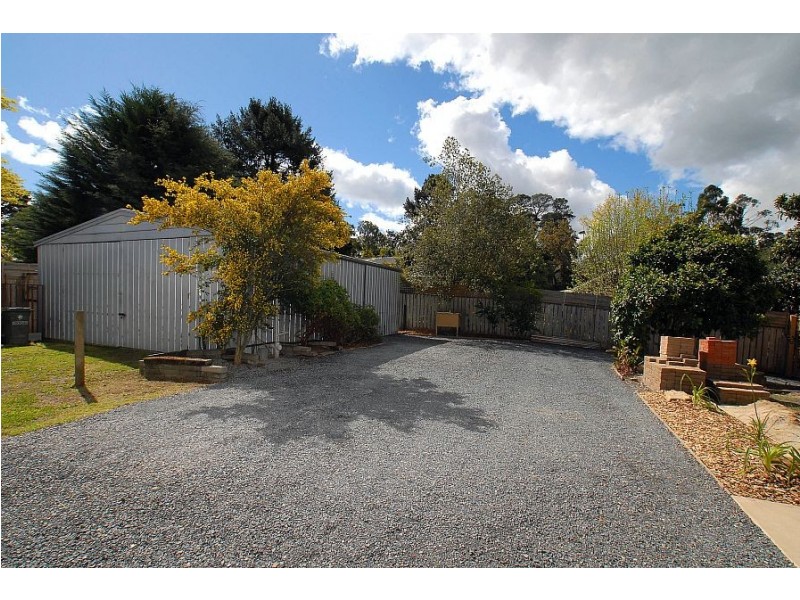 98 Quinn Crescent, Mount Evelyn VIC 3796