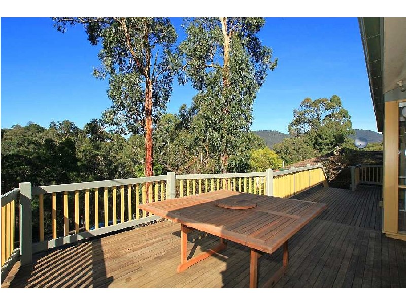 112 Quinn Crescent, Mount Evelyn VIC 3796